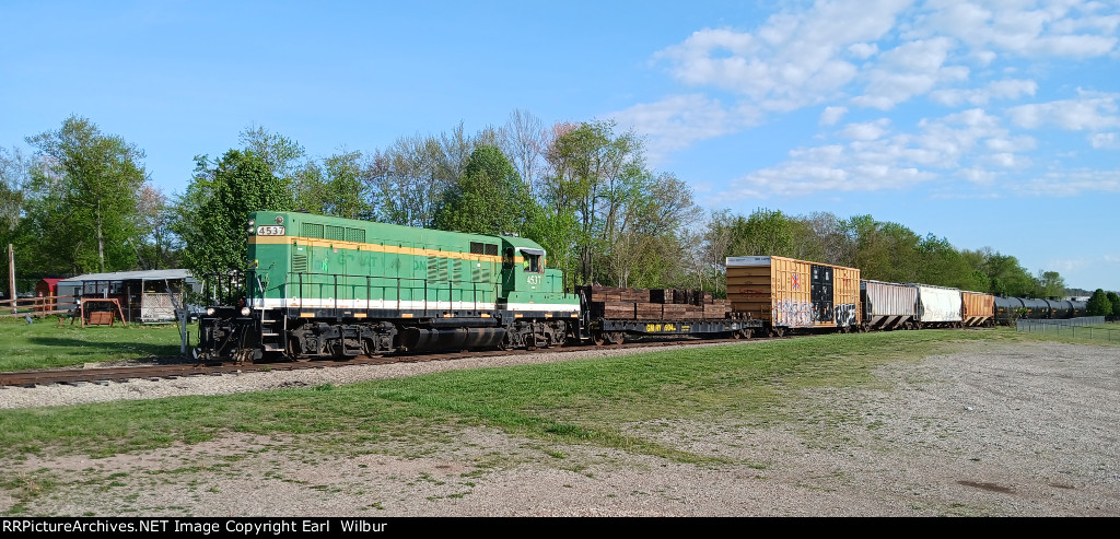 Ohio South Central Railroad (OSCR) 4537